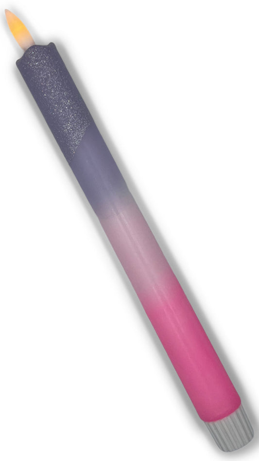 Roze LED-kaars in lila, neon roze en pastel roze met subtiele glitter en timerfunctie voor sfeervolle en veilige verlichting.

