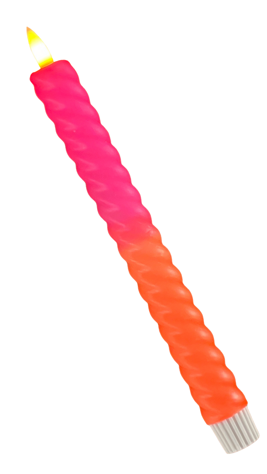 Roze LED-kaars swirl in neon roze en neon oranje met timerfunctie, sfeervolle kaars op batterij voor een veilig en kleurrijk interieur.
